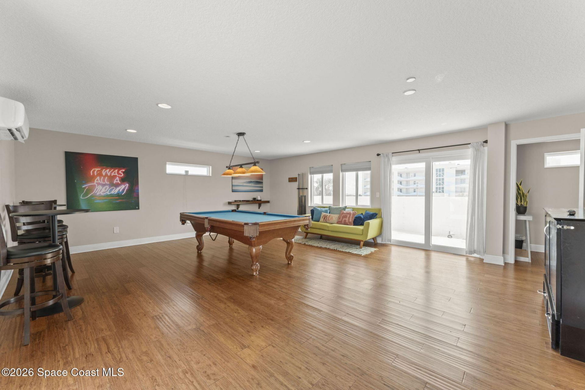 51 N Orlando Avenue, Cocoa Beach, FL 32931 Photo