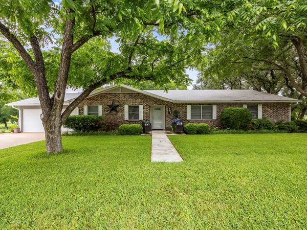 207 S Brook Street, San Saba, TX 76877