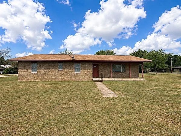 308 N Cotton Belt Avenue , Gustine, TX 76455
