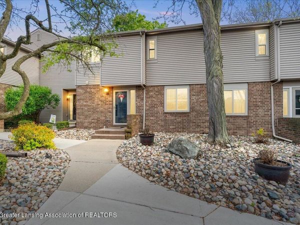 6003 Montevideo Drive, Lansing, MI 48917