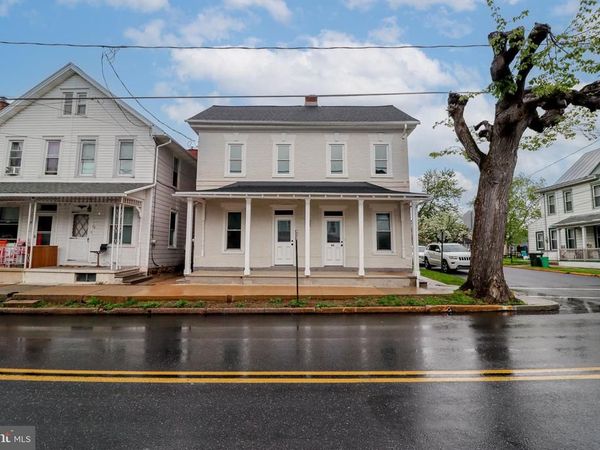 81-83 E MAIN STREET , NEWMANSTOWN, PA 17073