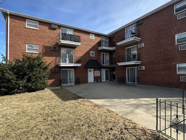 6653 W 63rd Street , Unit 2N, Chicago, IL 60638
