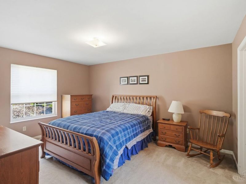 6825 Wesselman Road, Green Township, OH 45248 Photo 11