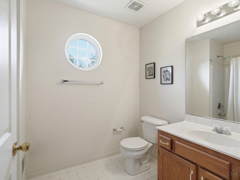 6825 Wesselman Road, Green Township, OH 45248 Photo 17