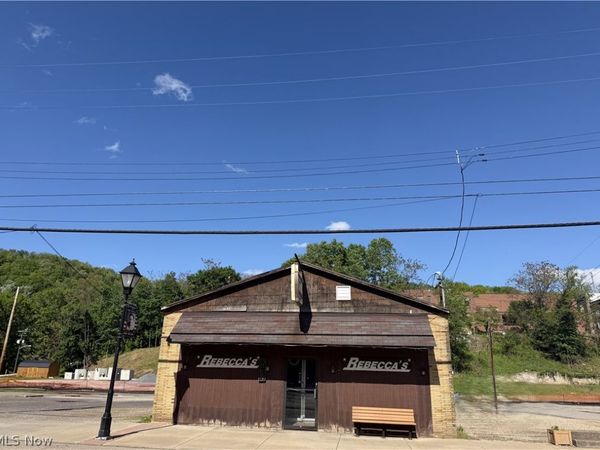 202 North Chester Street, New Cumberland, WV 26047