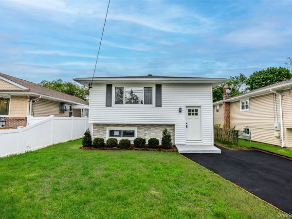66 4th Avenue, Westbury, NY 11590