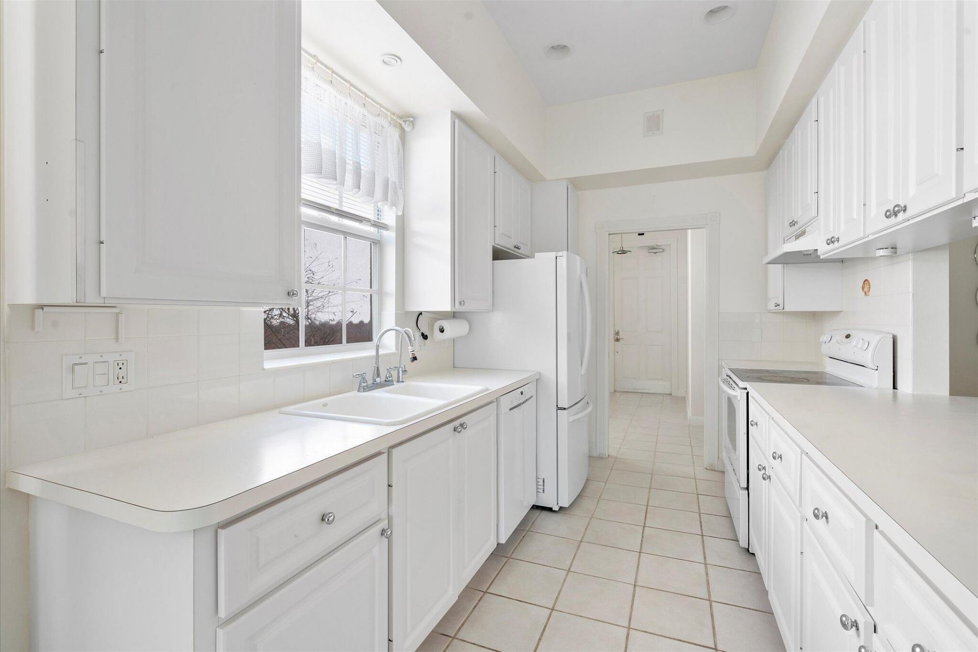 2563 James River Road, West Palm Beach, FL 33411 Photo