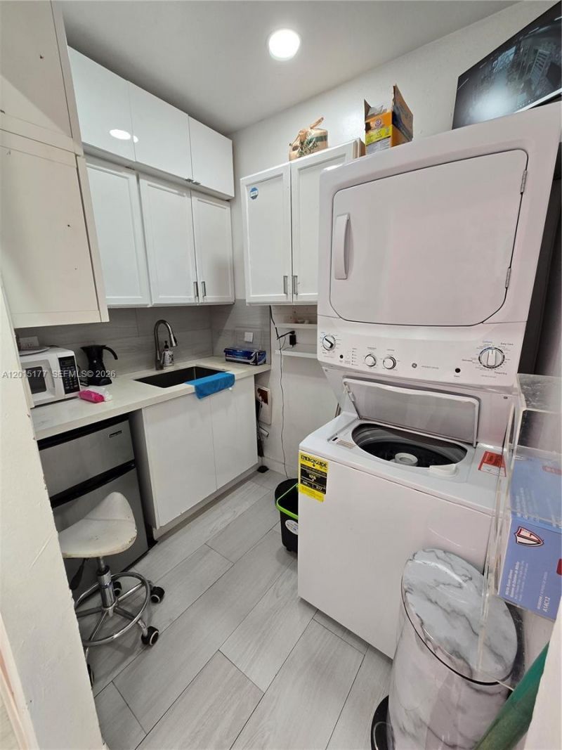Please Call For Address, Miami, FL 33165 Photo