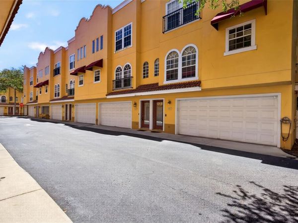 3322 LAS CAMPOS PLACE , TAMPA, FL 33611