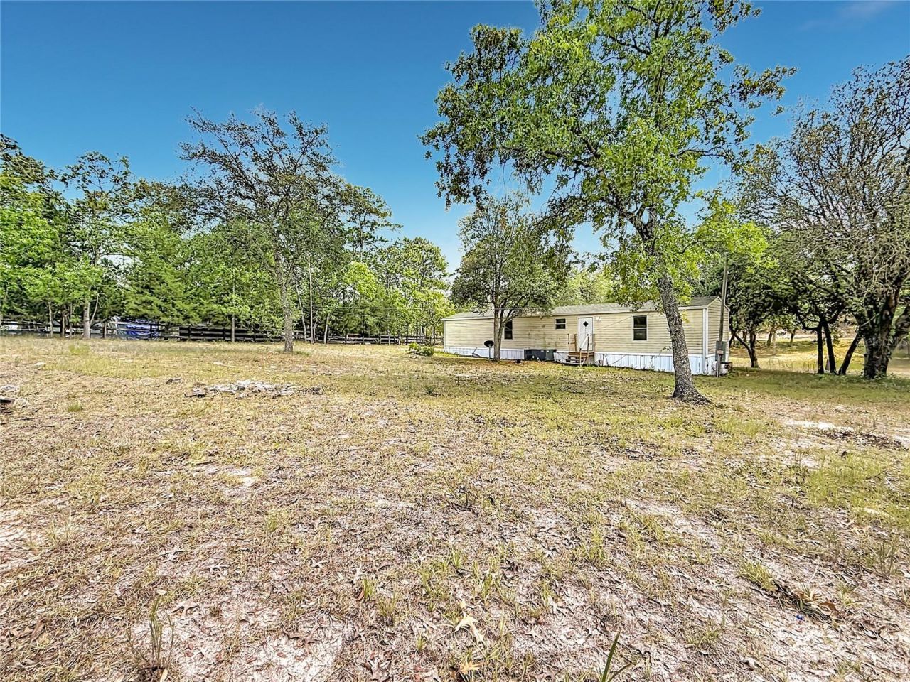 14671 SE 25th Street , Morriston, FL 32668 Photo