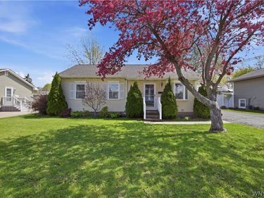 1331 102nd Street, Niagara Falls, NY 14304