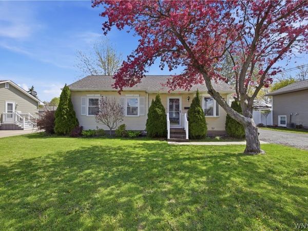 1331 102nd Street , Niagara Falls, NY 14304