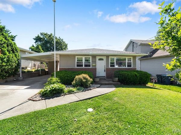 7932 Kingwood Street, Affton, MO 63123