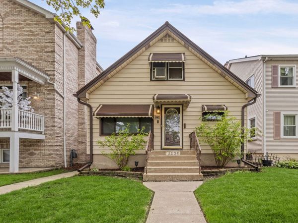 3238 N Pittsburgh Avenue, Chicago, IL 60634