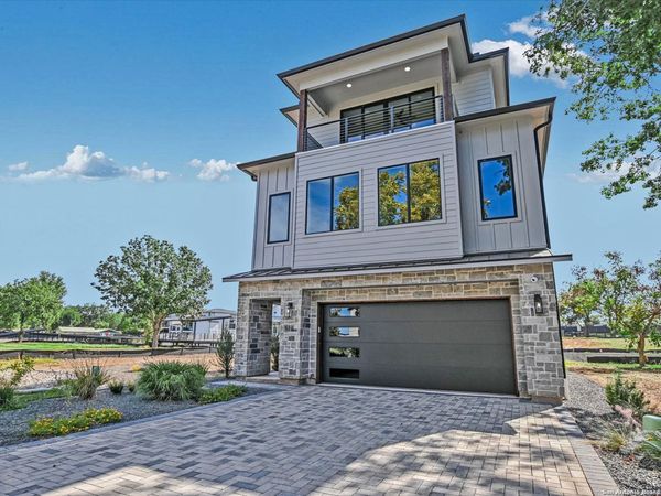 516 LAKE ST, Kingsland, TX 78639