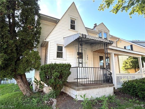 145 S Vine Street, Columbiana, OH 44408