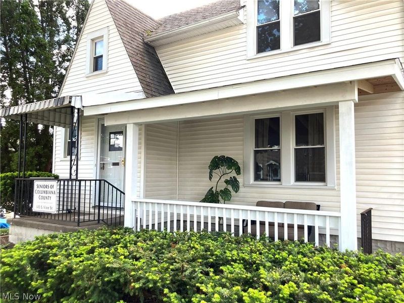 145 S Vine Street, Columbiana, OH 44408 Photo 2