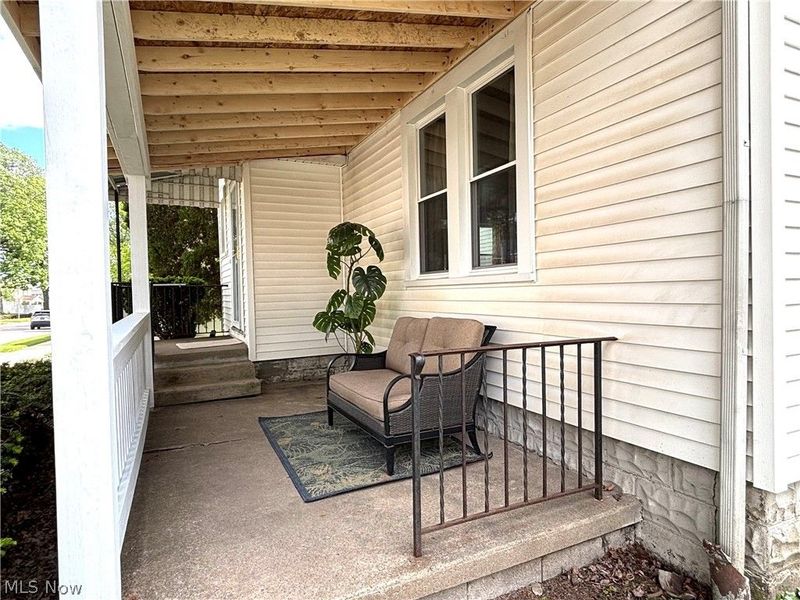 145 S Vine Street, Columbiana, OH 44408 Photo 3