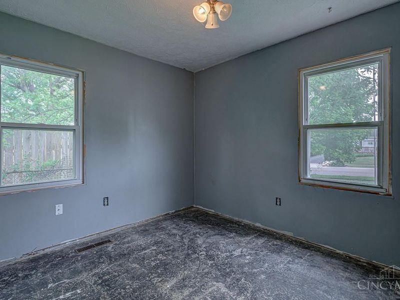 1050 Garnoa Drive, Springfield Twp., OH 45231 Photo 14