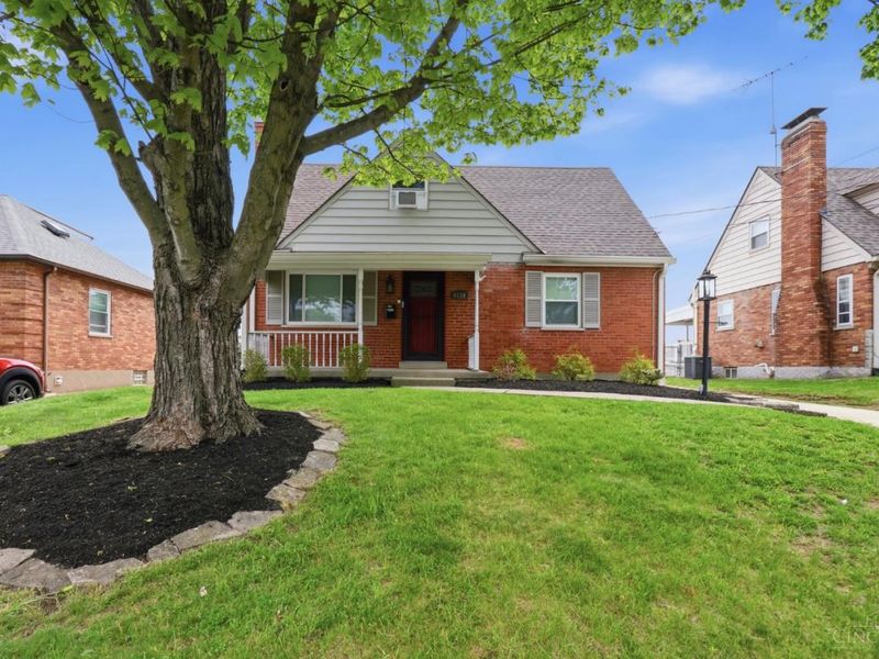 8330 Wexford Avenue, Sycamore Township, OH 45236 Photo 1