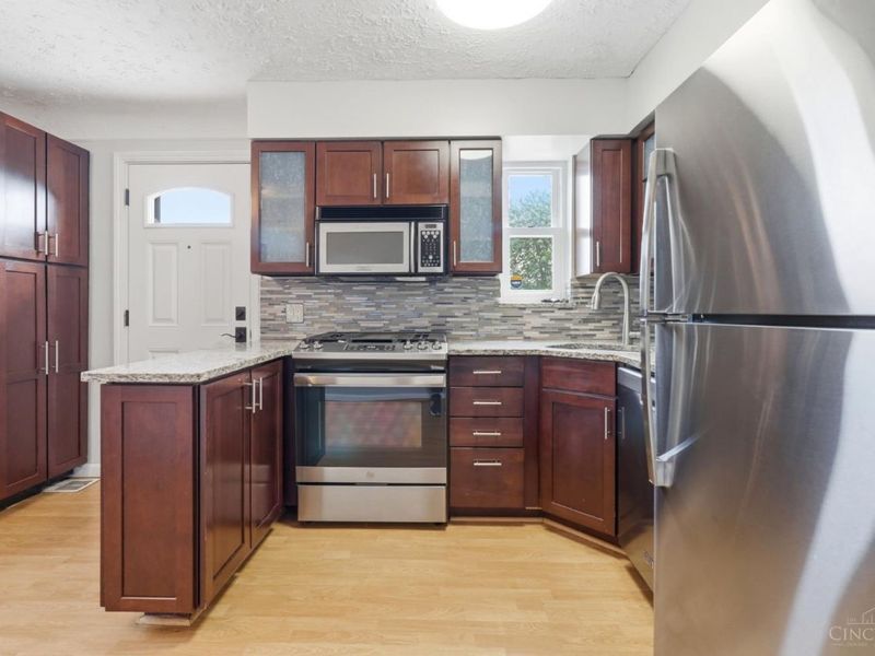 8330 Wexford Avenue, Sycamore Township, OH 45236 Photo 11