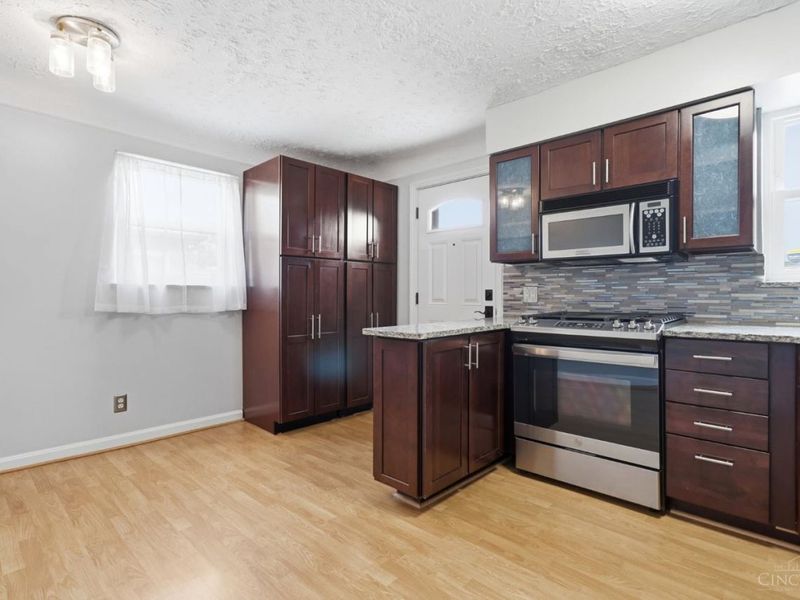 8330 Wexford Avenue, Sycamore Township, OH 45236 Photo 13