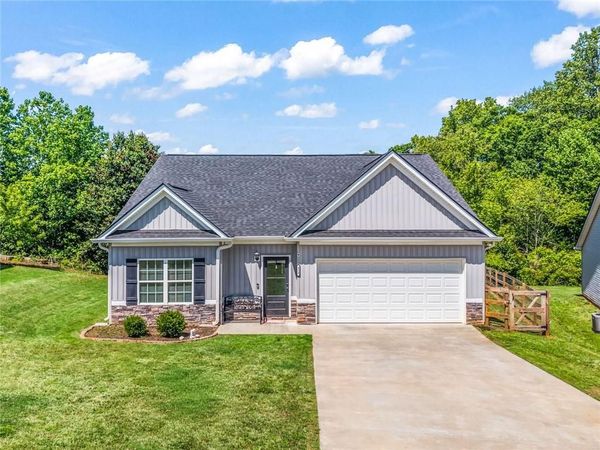 372 Highland Pointe Drive , Alto, GA 30510