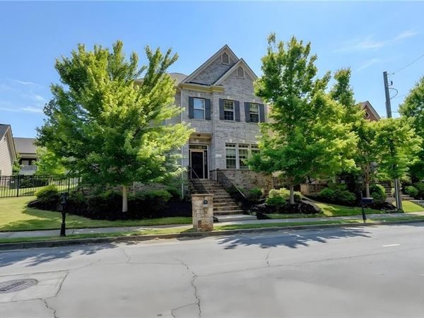 2081 Lee Road , Smyrna, GA 30080