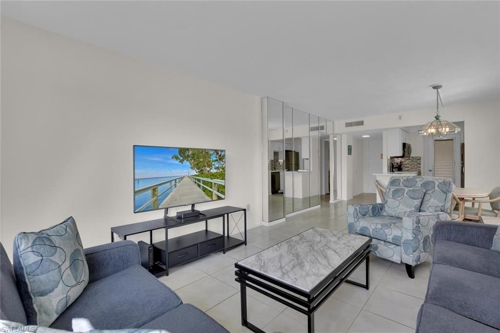 1300 Gulf Shore Blvd N, Unit 205, Naples, FL 34102 Photo