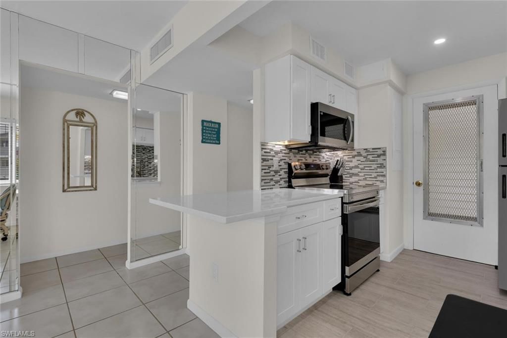 1300 Gulf Shore Blvd N, Unit 205, Naples, FL 34102 Photo