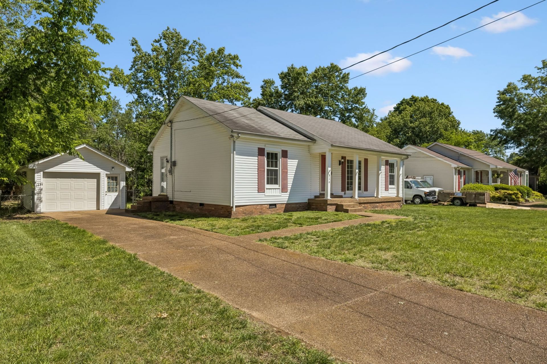 816 Harpeth Bend Dr, Nashville, TN 37221 Main Photo