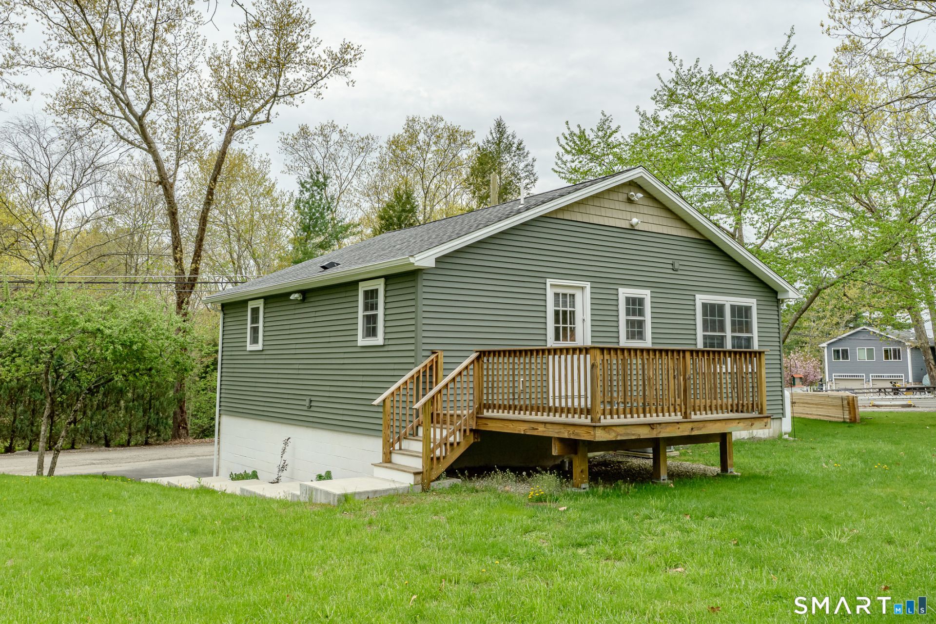 11 Breaults Landing, Thompson, CT 06277 Main Photo