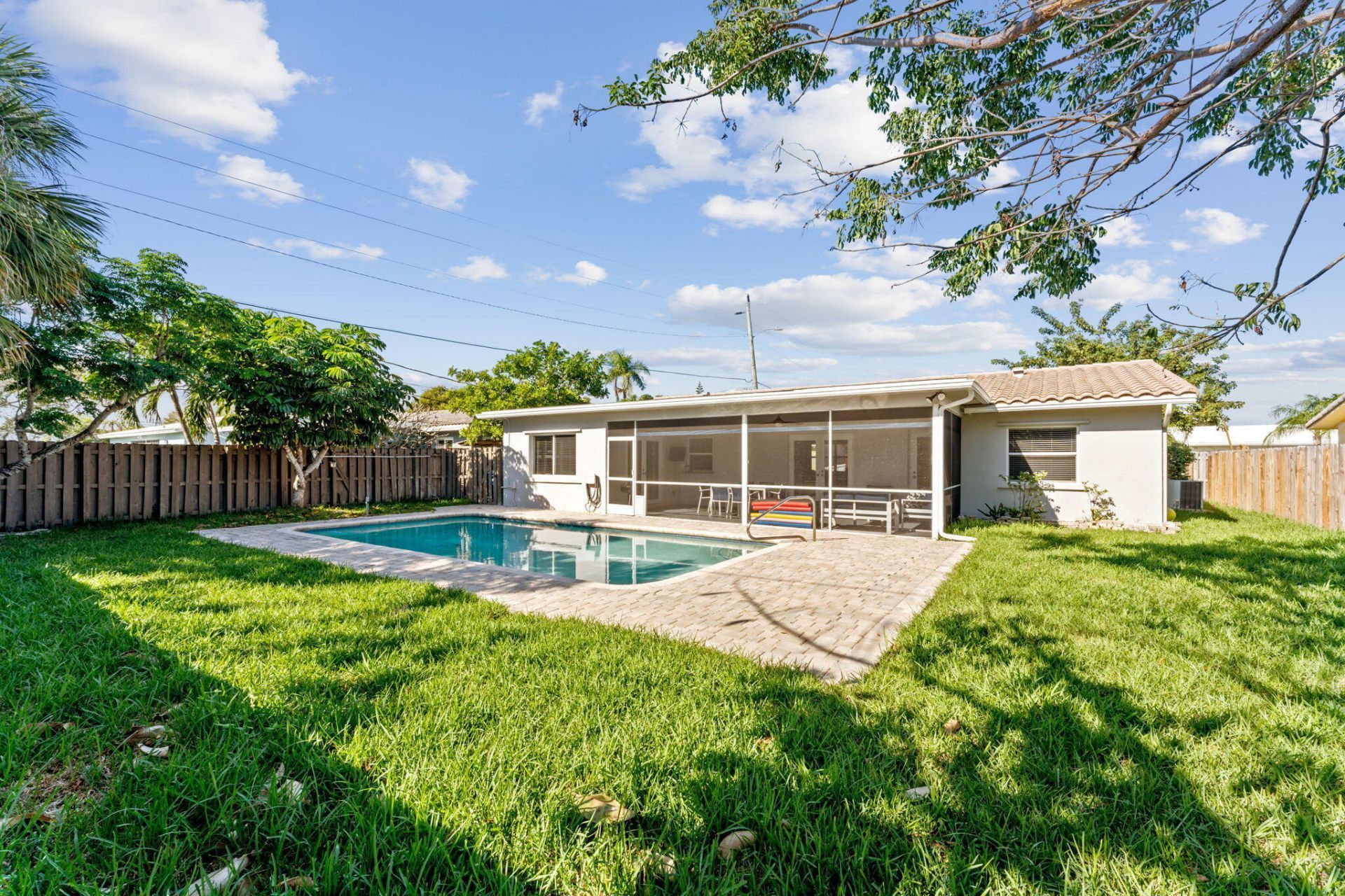 428 SE 2nd Street, Deerfield Beach, FL 33441 Photo