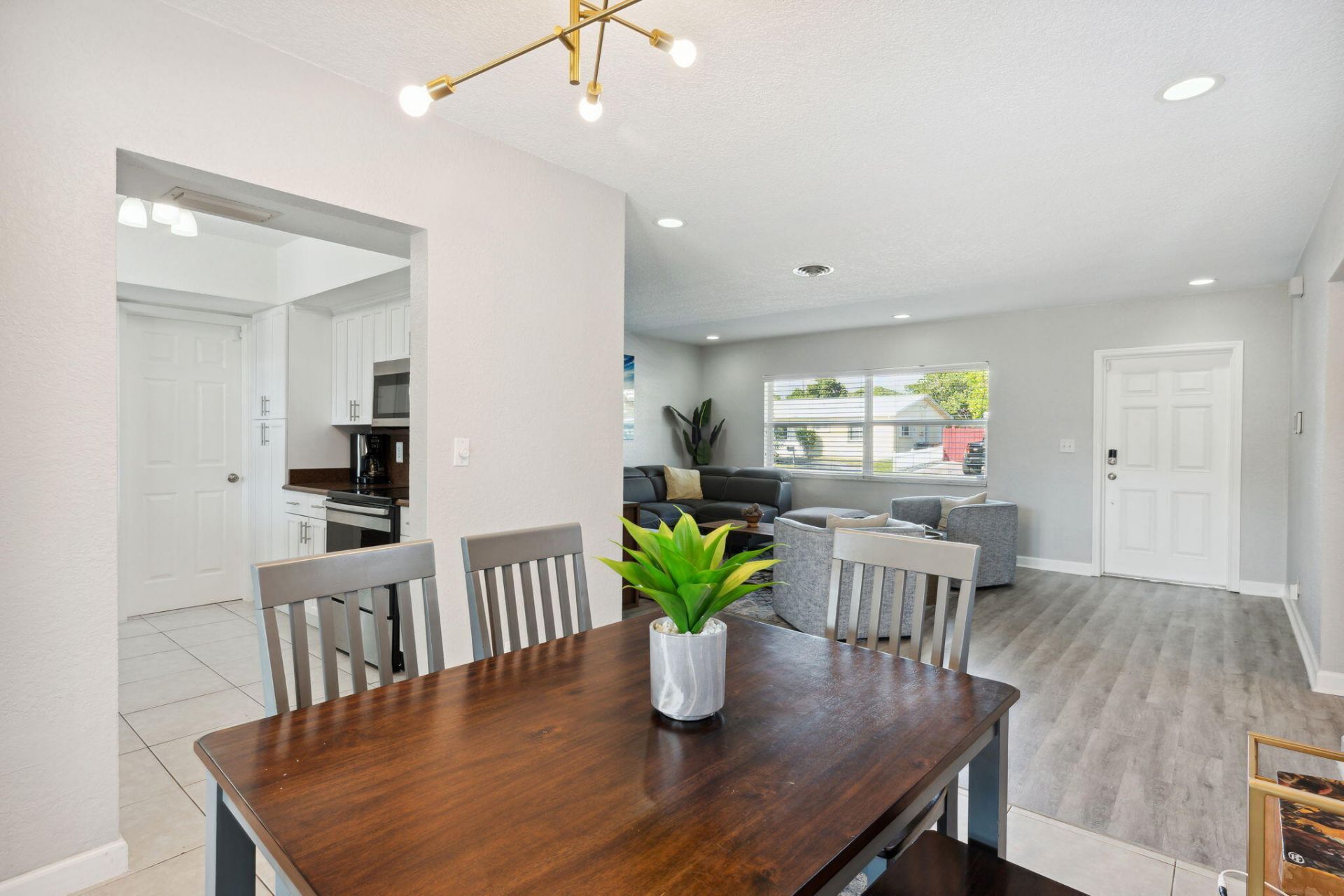 428 SE 2nd Street, Deerfield Beach, FL 33441 Photo