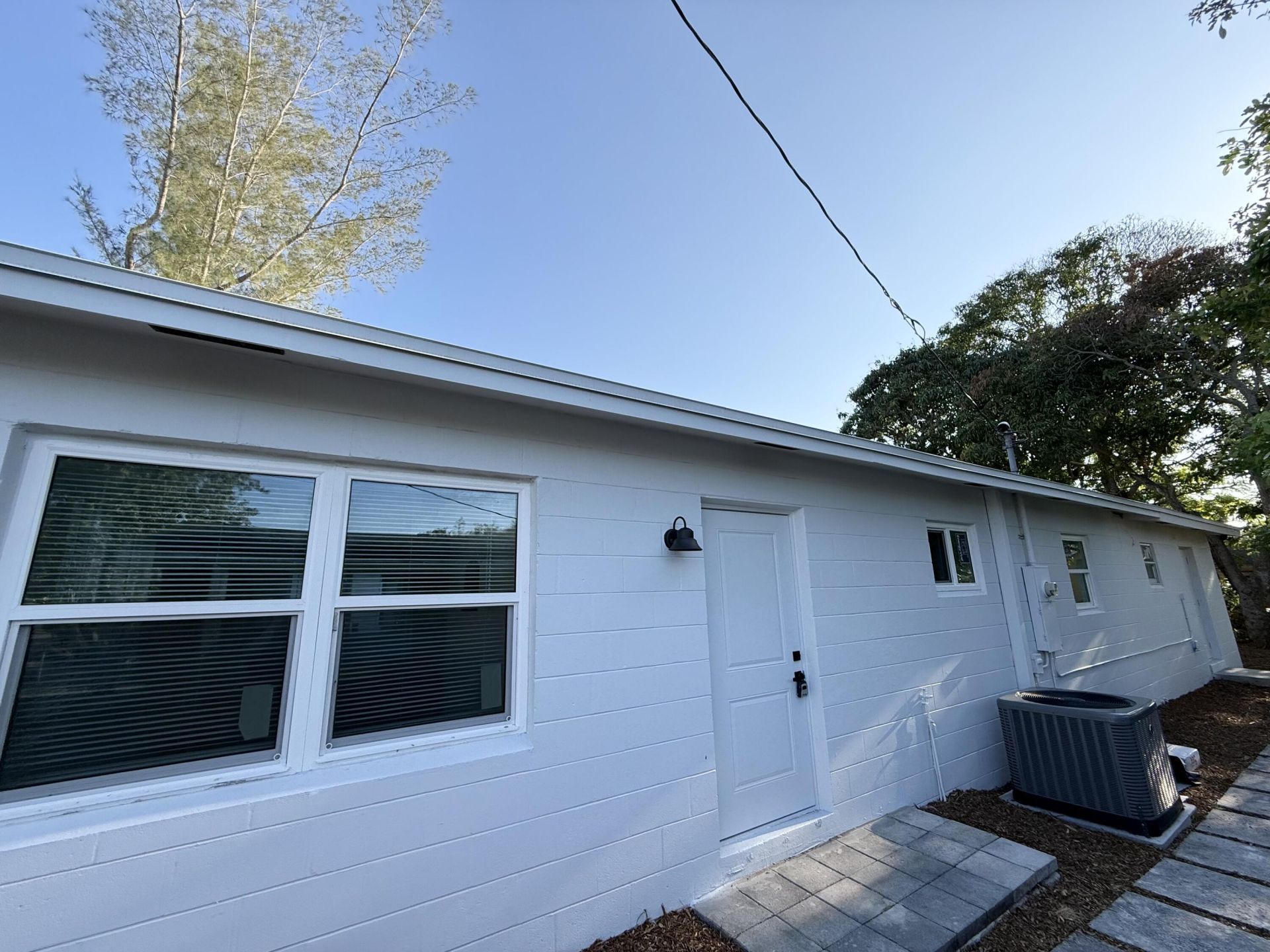 912 SE Tarpon Avenue, Stuart, FL 34994 Photo