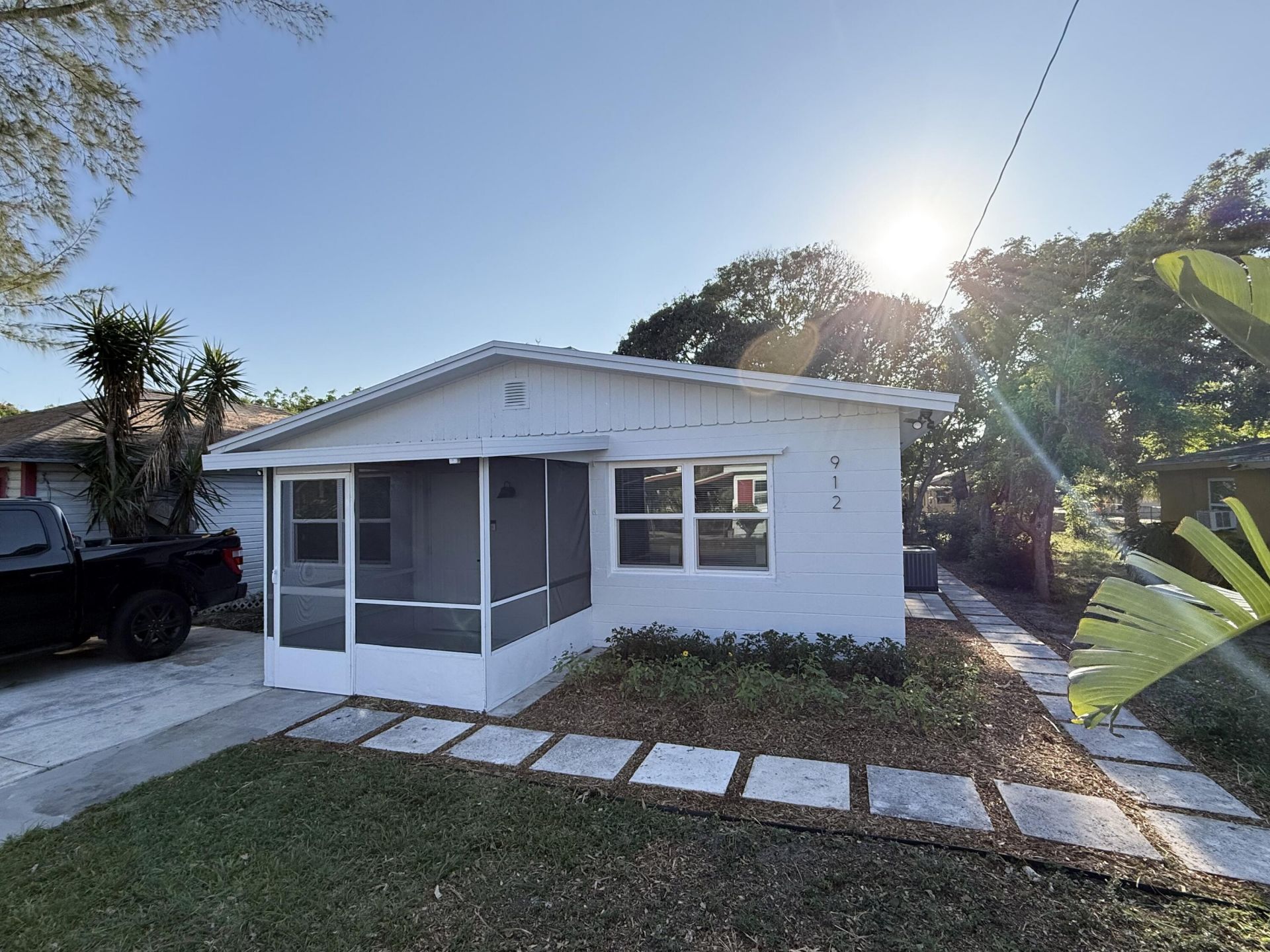 912 SE Tarpon Avenue, Stuart, FL 34994 Photo