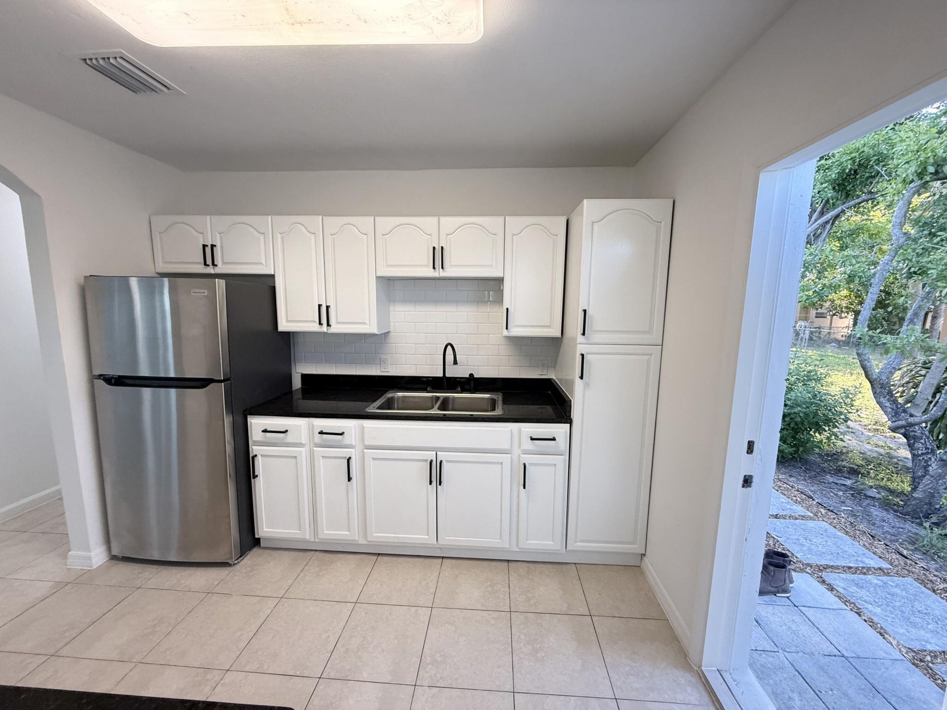 912 SE Tarpon Avenue, Stuart, FL 34994 Photo