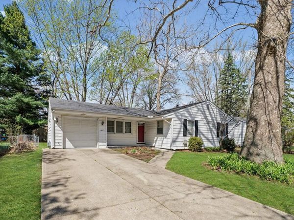 1423 Rose Drive, Champaign, IL 61821