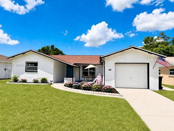 143 valley , Tampa, FL 33510
