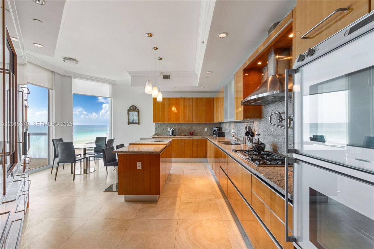 16047 Collins Ave , Unit 704, Sunny Isles Beach, FL 33160 Photo