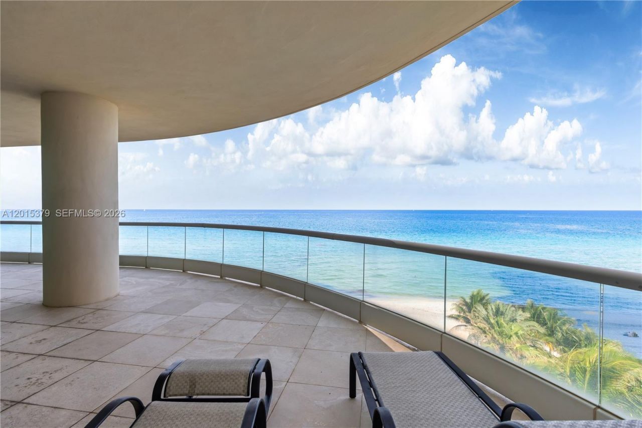 16047 Collins Ave , Unit 704, Sunny Isles Beach, FL 33160 Photo