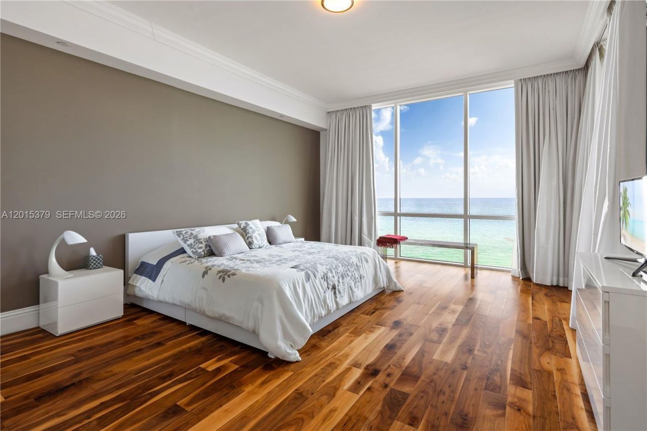 16047 Collins Ave , Unit 704, Sunny Isles Beach, FL 33160 Photo