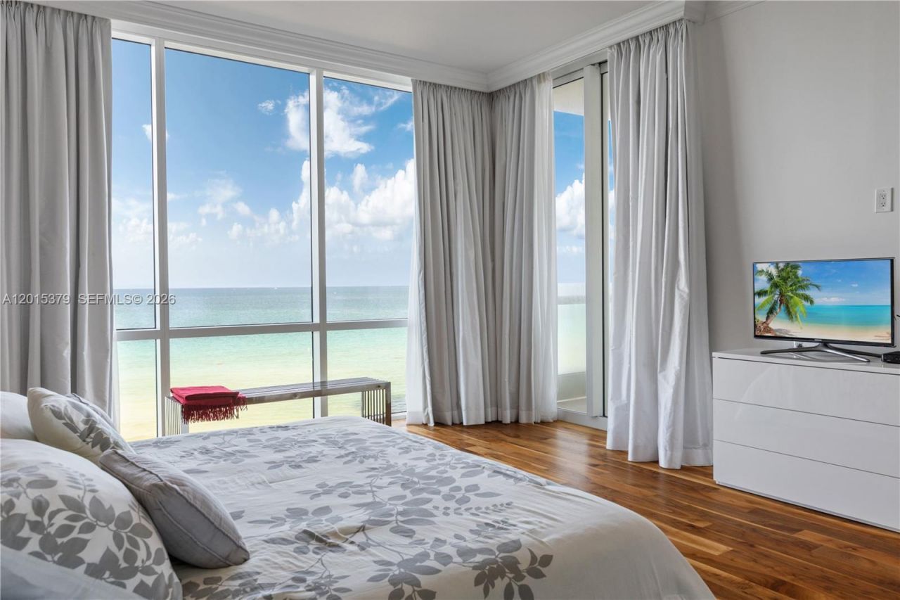16047 Collins Ave , Unit 704, Sunny Isles Beach, FL 33160 Photo