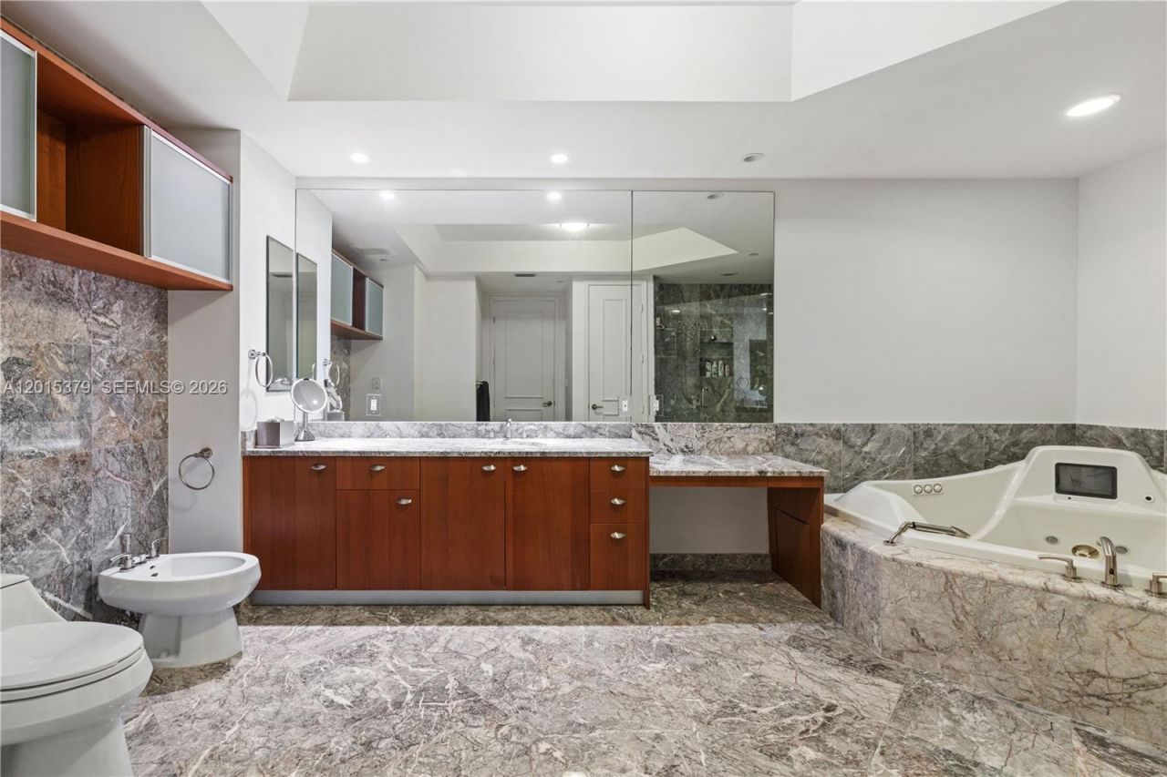 16047 Collins Ave , Unit 704, Sunny Isles Beach, FL 33160 Photo