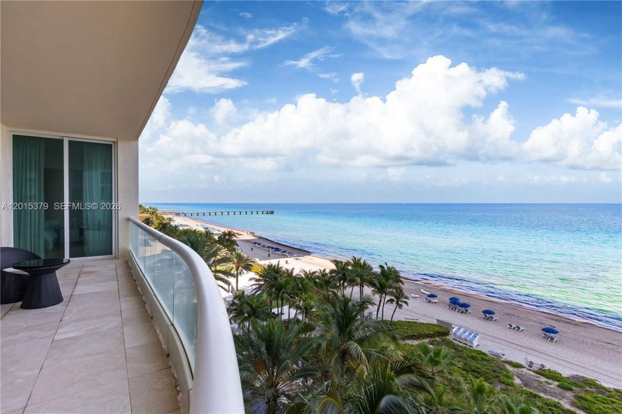 16047 Collins Ave , Unit 704, Sunny Isles Beach, FL 33160 Photo