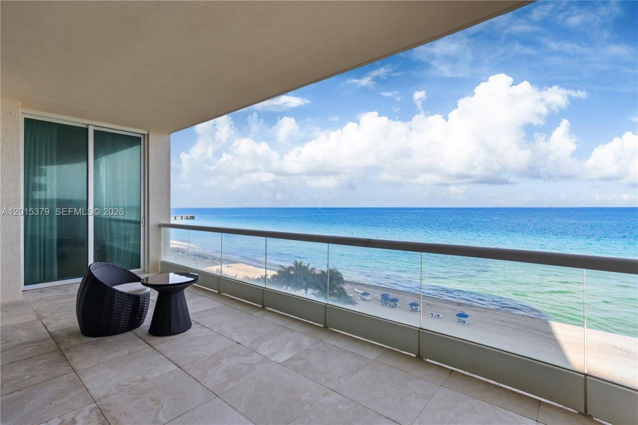 16047 Collins Ave , Unit 704, Sunny Isles Beach, FL 33160 Photo