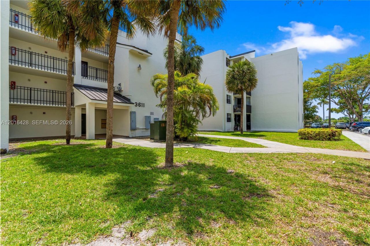 3561 SW 117th Ave , Unit 7-206, Miami, FL 33175 Photo