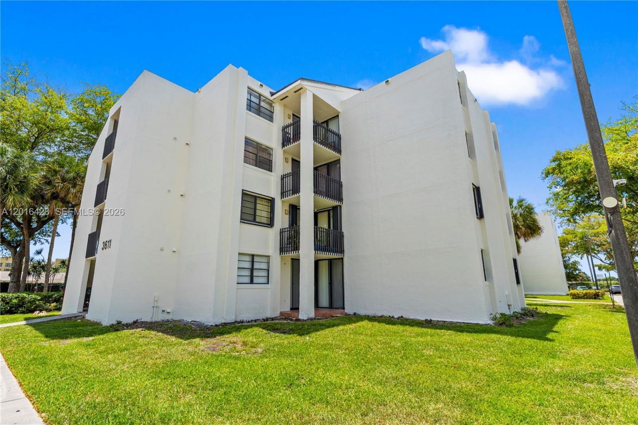 3561 SW 117th Ave , Unit 7-206, Miami, FL 33175 Photo