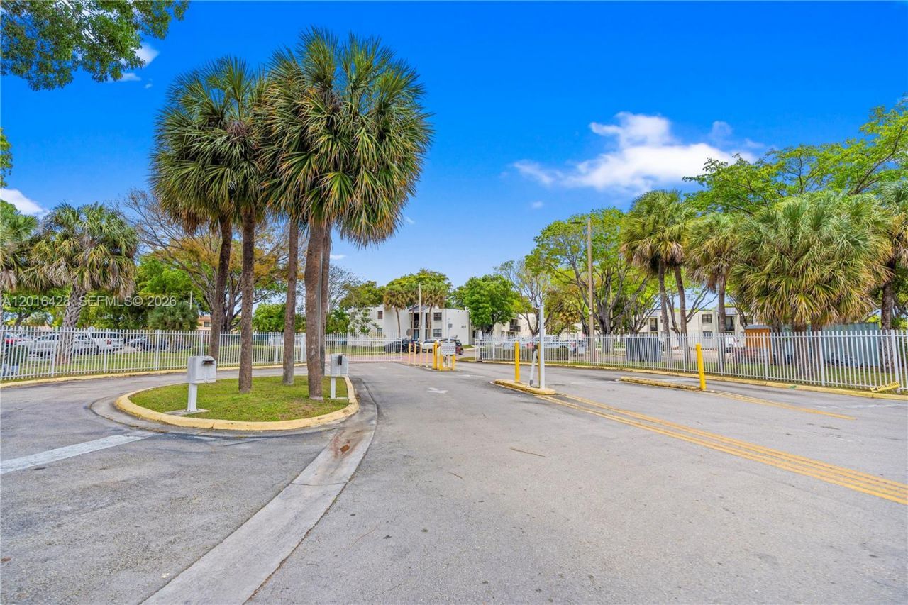3561 SW 117th Ave , Unit 7-206, Miami, FL 33175 Photo