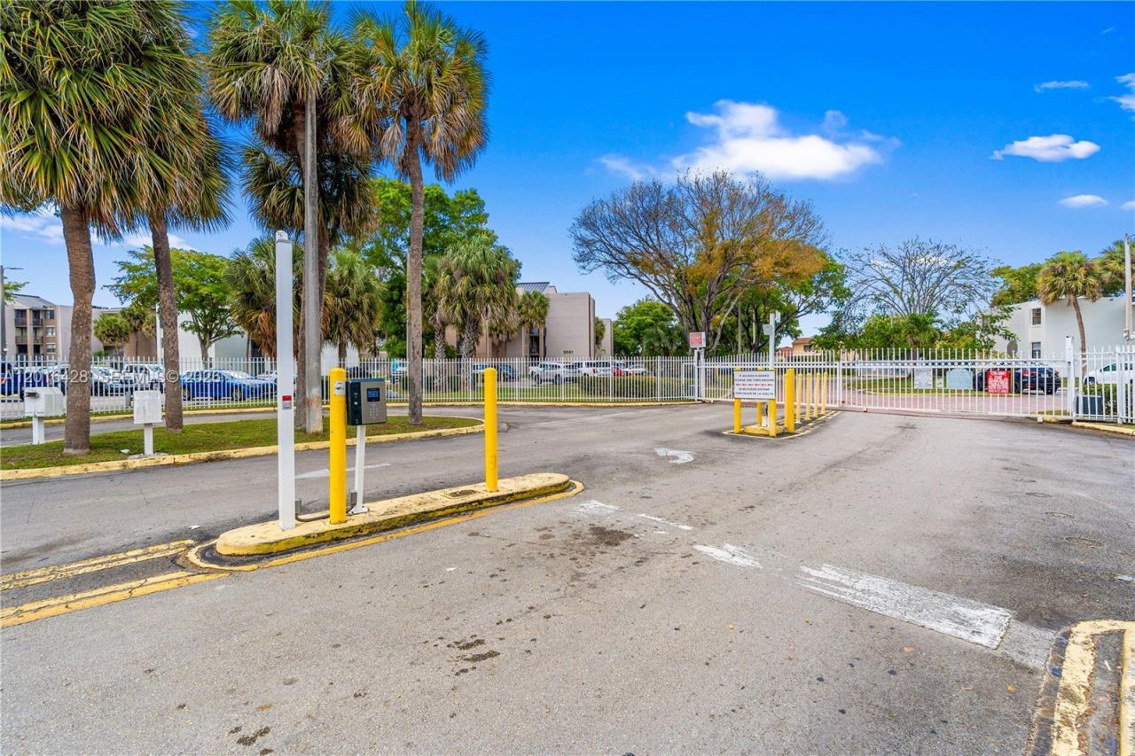 3561 SW 117th Ave , Unit 7-206, Miami, FL 33175 Photo